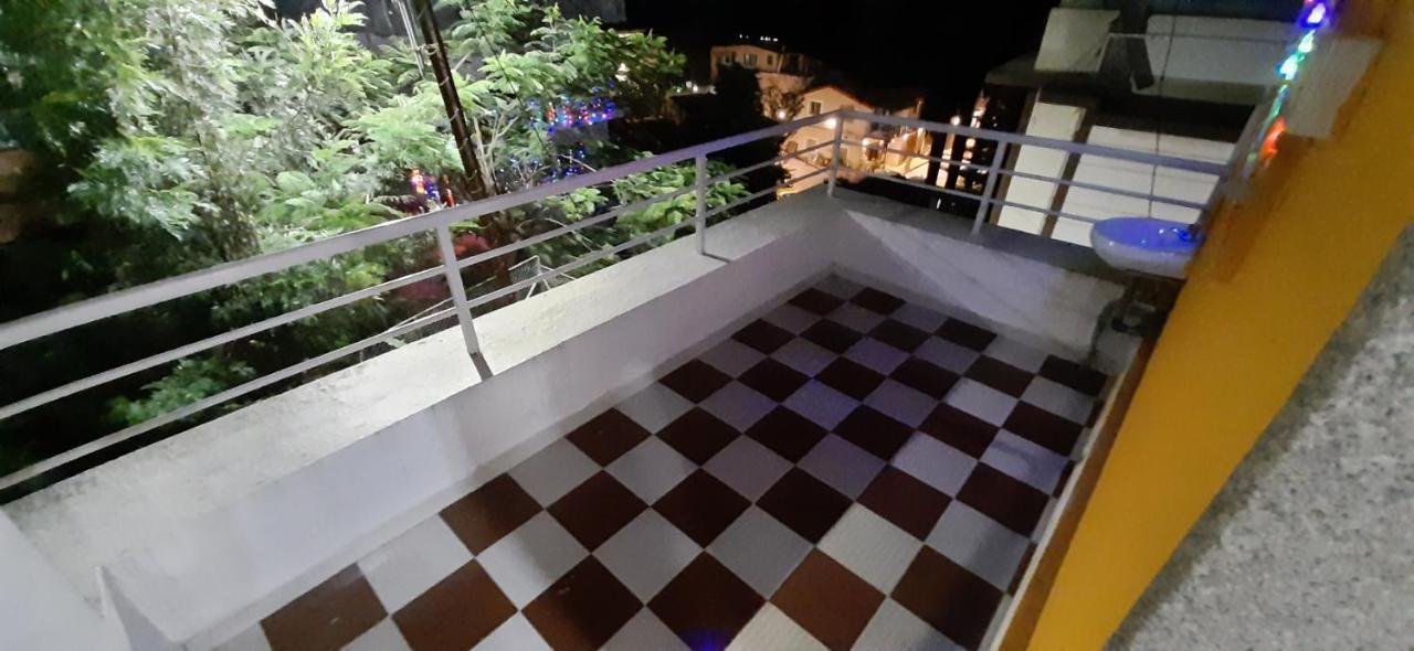 Trimurti Holiday Home パンチガニ エクステリア 写真